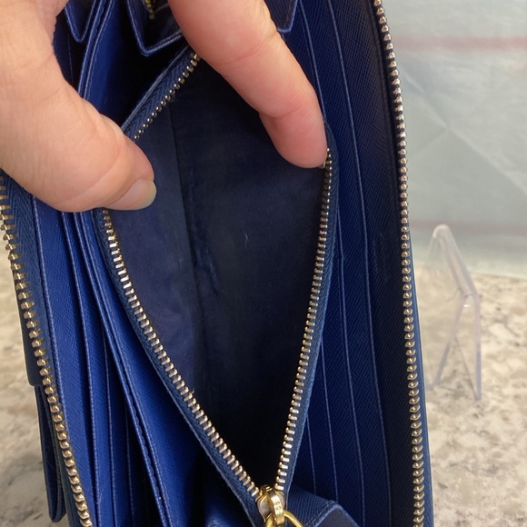 Prada Bow Wallet In Saffiano Leather EUC - Picture 8 of 16